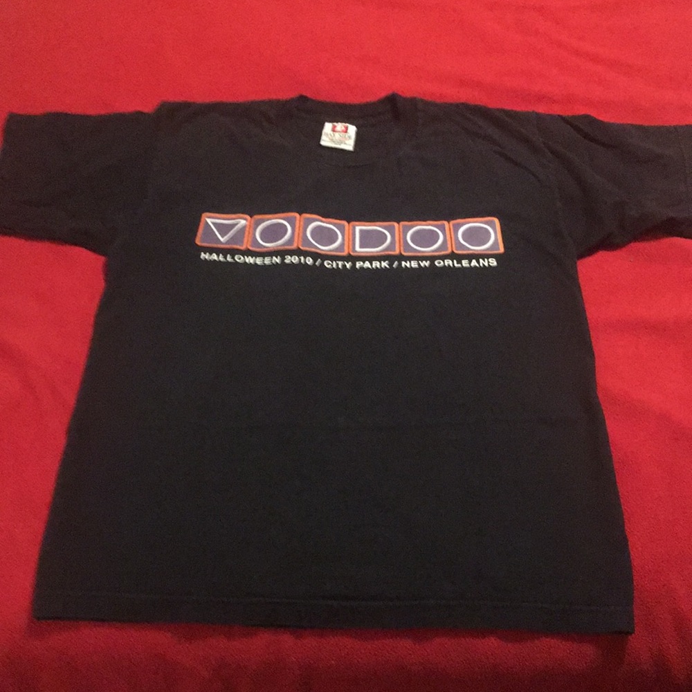 Voodoo Concert shirt.